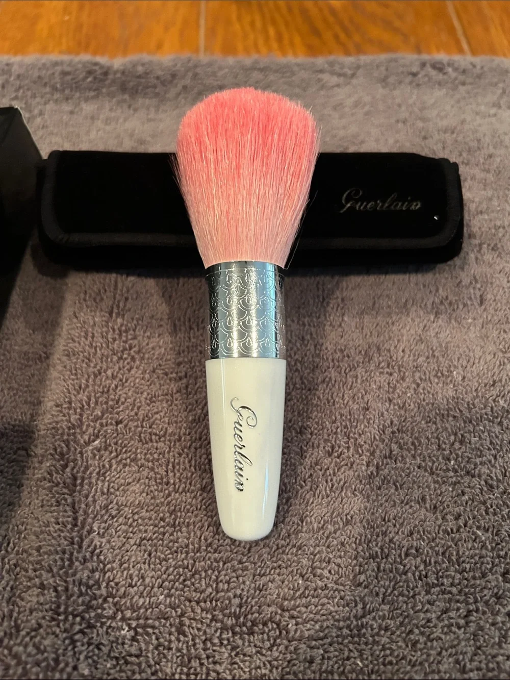 GUERLAIN meteorites pinceau